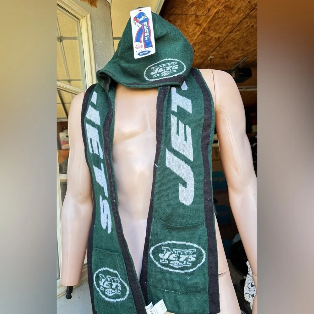 NFL New York Jets Ultra Scarf With Built in pockets